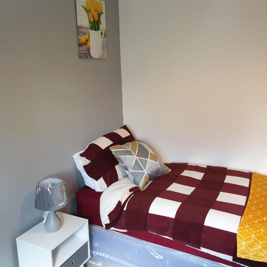 Queens Rooms, A Perfect Stay, Next To Shopping Parks And Central Манчестер Екстер'єр фото